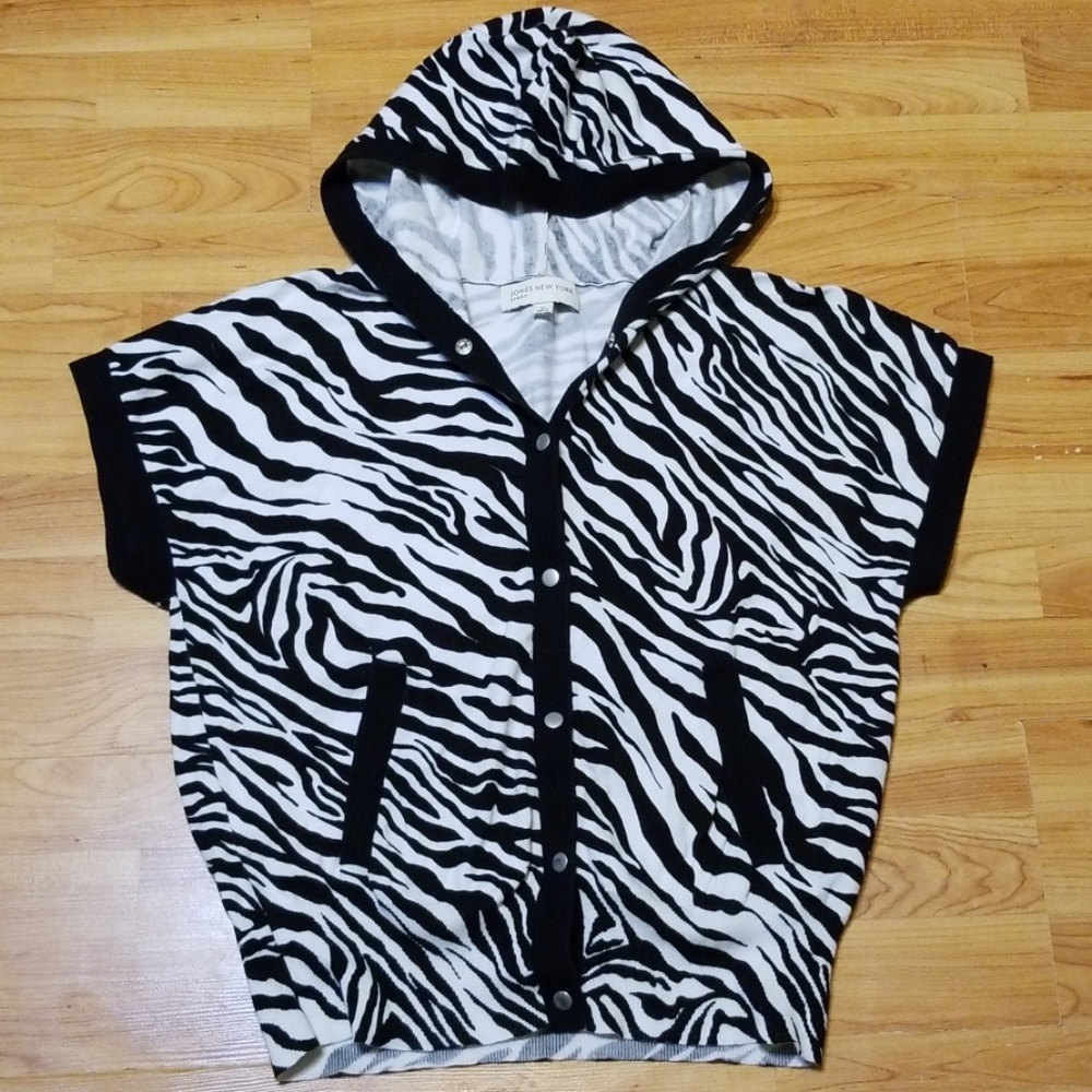 Jones NY sport sz M zebra hooded jacket